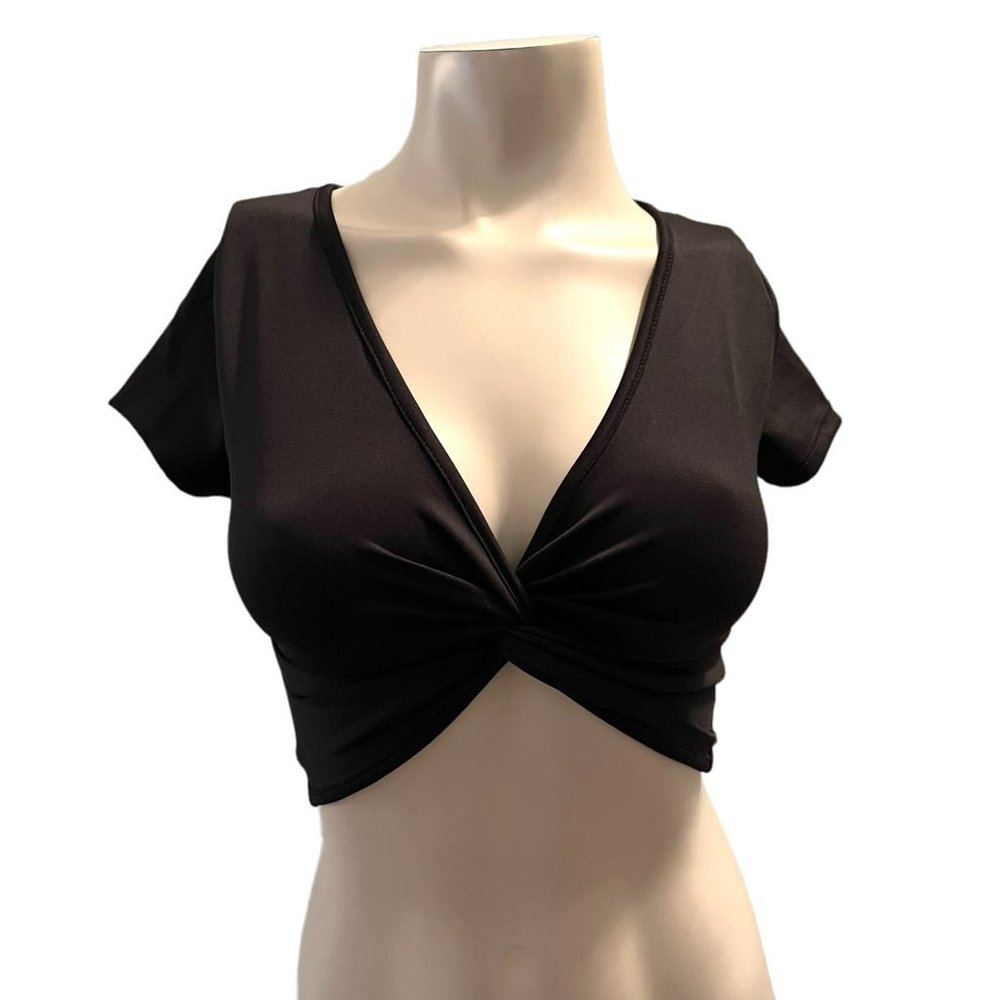 Black Front Twist Detail Crop Top